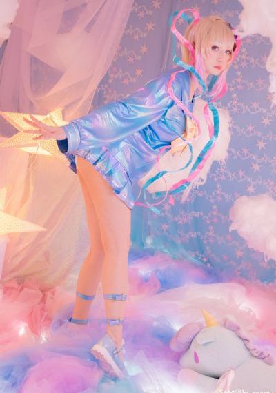 女大学生沙龙电影
