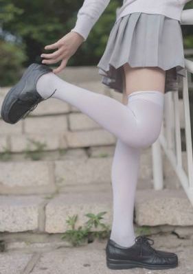 《后宫露营》