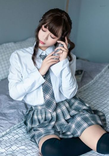 俏女性花开