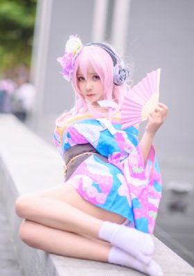 三攻一受4p肉调教太子视频